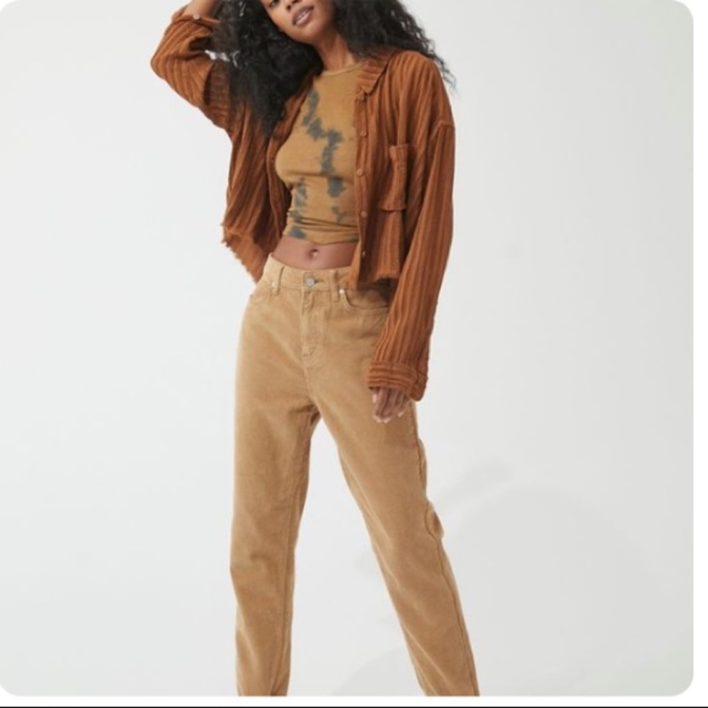 BDG Color Corduroy High-Waisted Mom Pant Tan